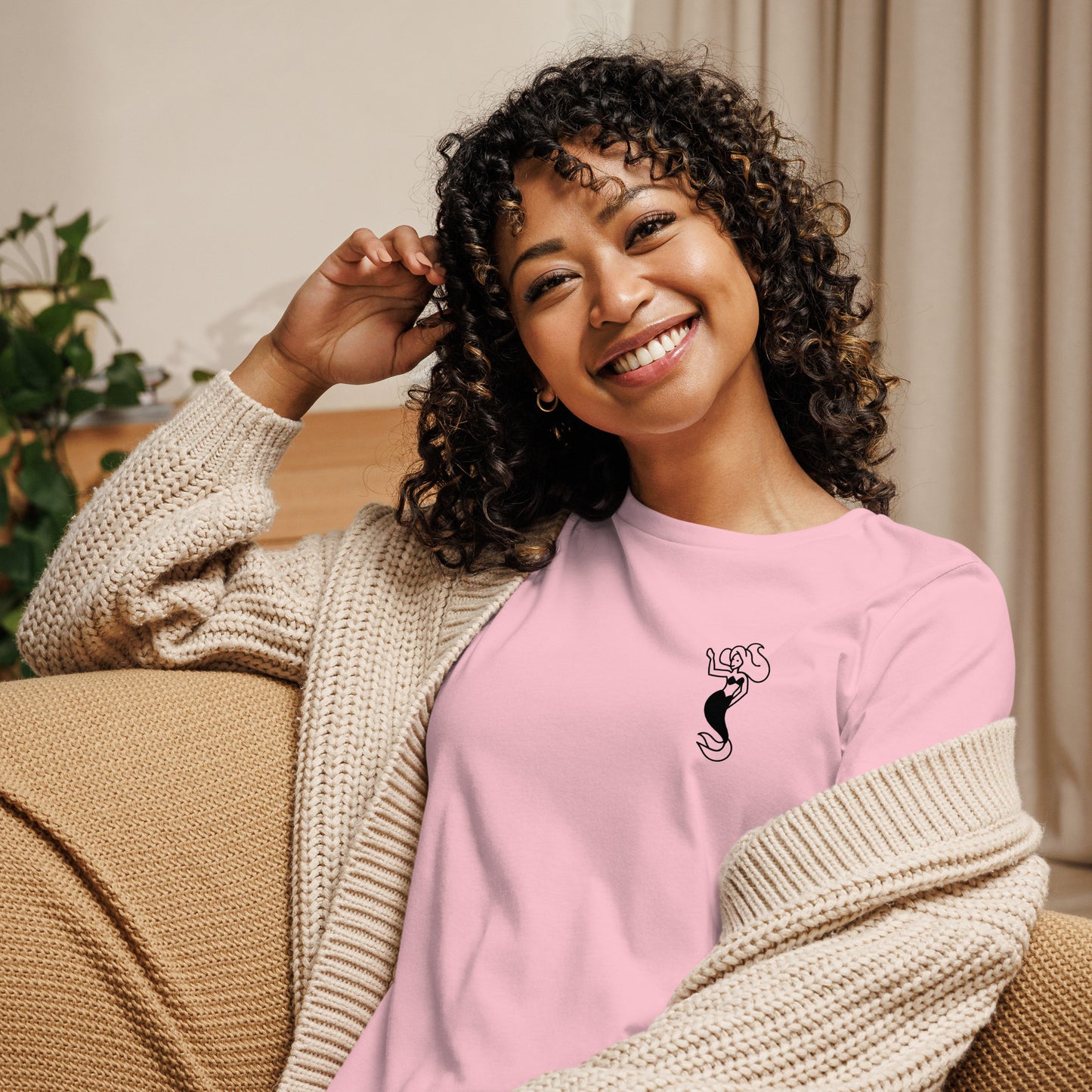 WOMEN'S RELAXED TEE: MERMAID